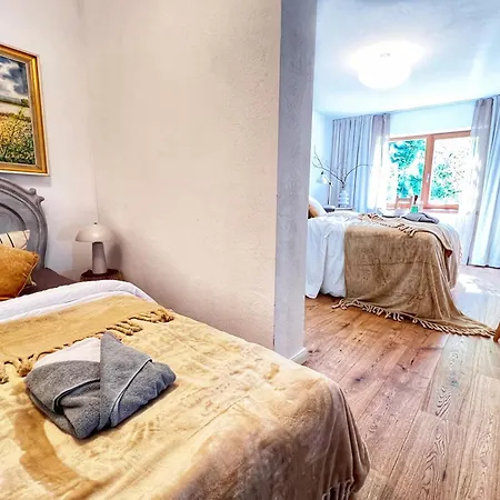 Bachperle Mit Terrasse Im Alpen-landhaus - Zentral Und Gleichzeitig Naturnah Gelegen *